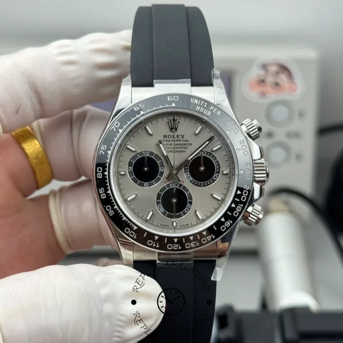 rolex daytona 126519ln 0006 40mm silver ghost dial white gold1 rolex daytona 126519ln 0006 40mm silver ghost dial white gold1