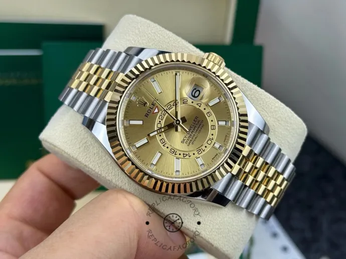 rolex sky dweller 326933 stainless steel yellow gold champagne dial3 rolex sky dweller 326933 stainless steel yellow gold champagne dial3