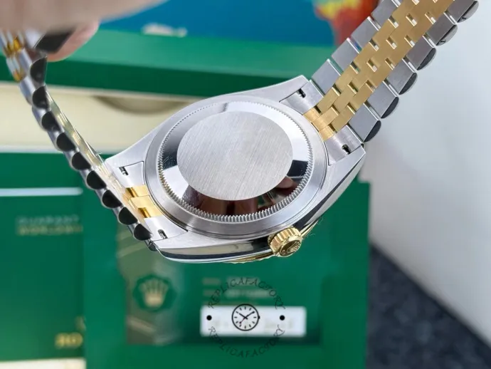 rolex sky dweller 326933 stainless steel yellow gold champagne dial5 rolex sky dweller 326933 stainless steel yellow gold champagne dial5