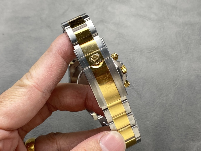 rolex two tone daytona 126503 white dial replica watch8 rolex two tone daytona 126503 white dial replica watch8